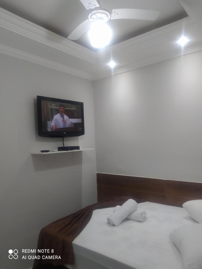 Pousada Quarto Casal Com Ar,Frigobar, Garagem Aparecida  Extérieur photo